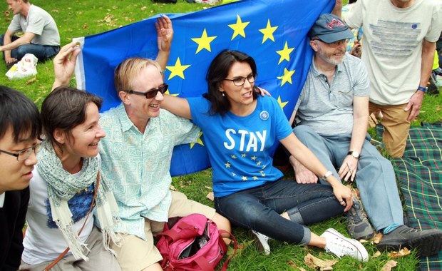 Brytyjski rząd odrzucił petycję o ponowne referendum ws. Brexitu. "Decyzję należy respektować"