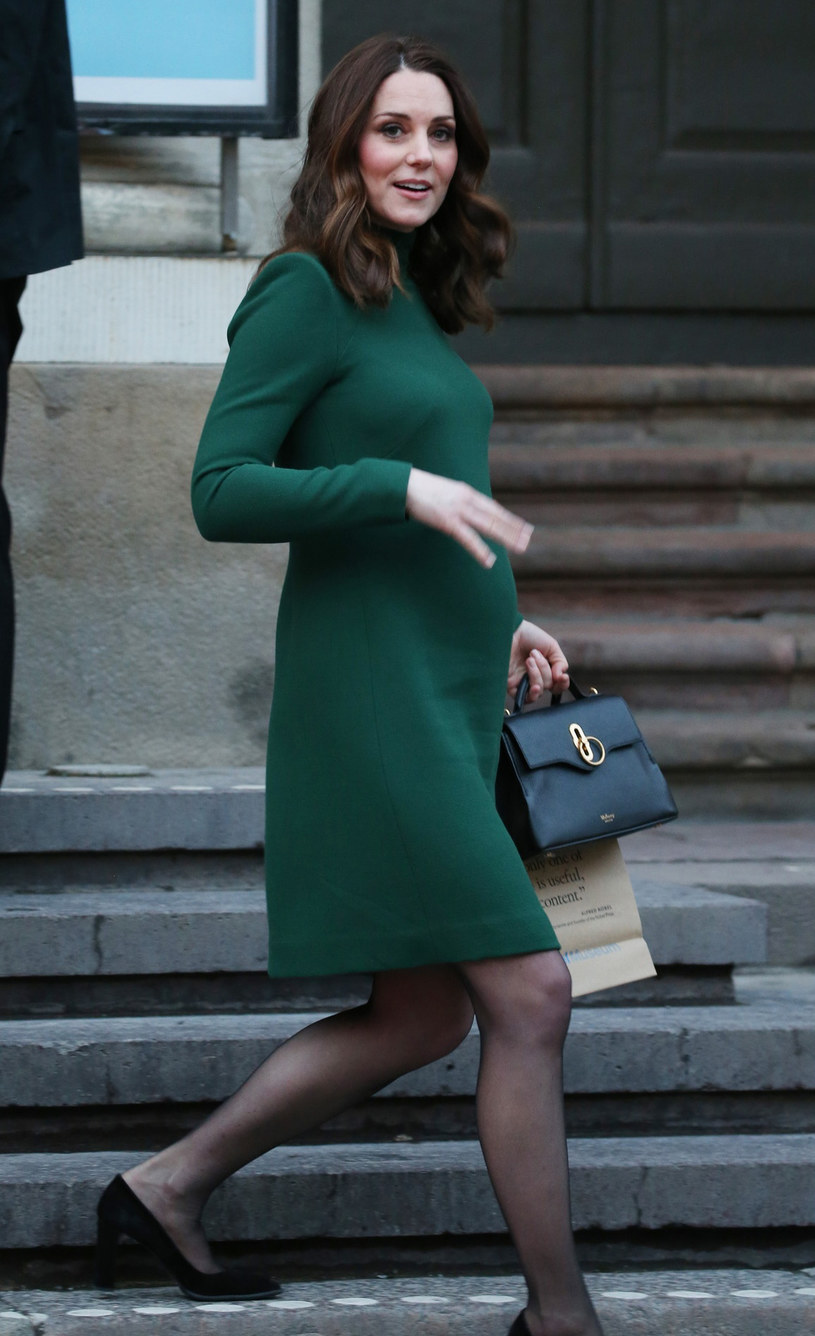 Brytyjski zachwycone są ciążowym stylem księżnej Kate /East News