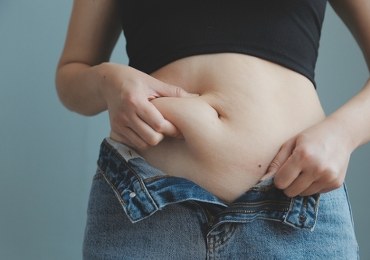 Brzuch do poprawki. Jak poprawić jego wygląd?