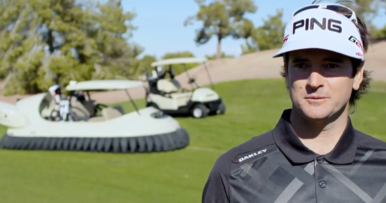 Bubba Watson i jego wynalazek - golfowy poduszkowiec /YouTube