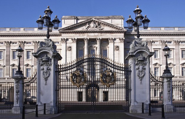 .Buckingham Palace na zdjęciu ilustracyjnym /Shutterstock