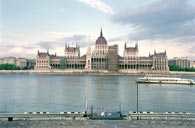 Budapeszt, budynek parlamentu /Encyklopedia Internautica