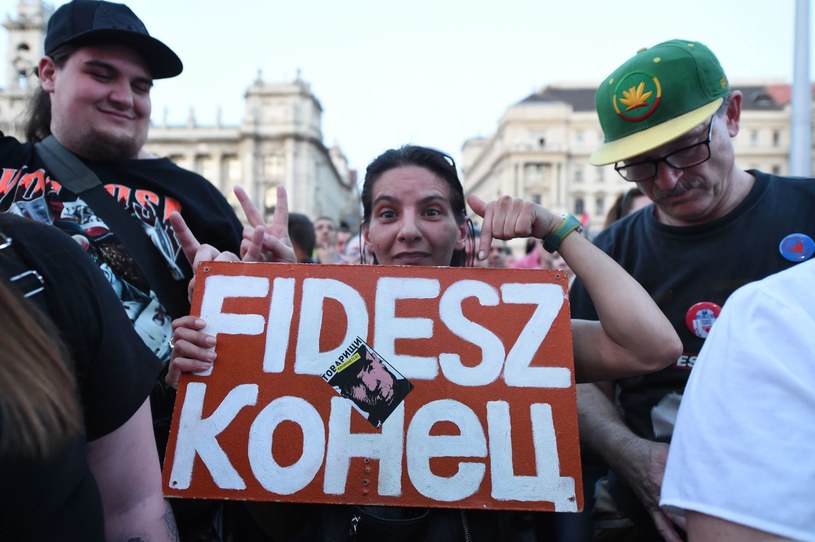 Budapeszt - manifestacja przeciwko Fidesz, 14 kwietnia br. /AFP