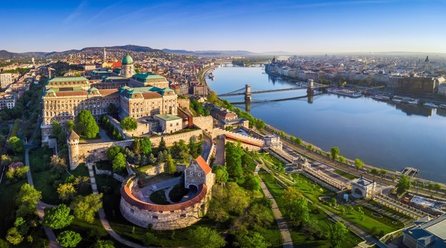 Budapeszt - widok z lotu ptaka /Shutterstock