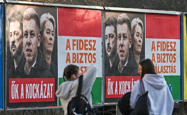 Budapeszt zalany antyukraińskimi plakatami. Tak Orban walczy o głosy