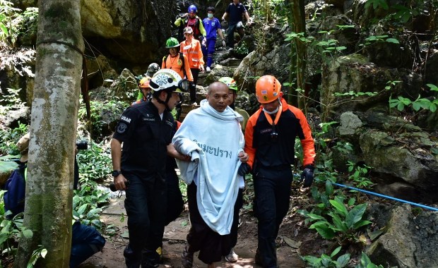 Buddyjski mnich utknął na 4 dni w jaskini. Chciał pomedytować