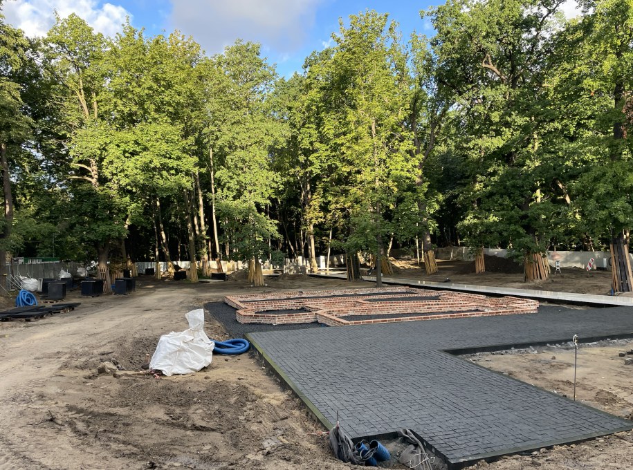 Budowa cmentarza, na którym spoczną obrońcy Westerplatte /Kuba Kaługa /RMF FM