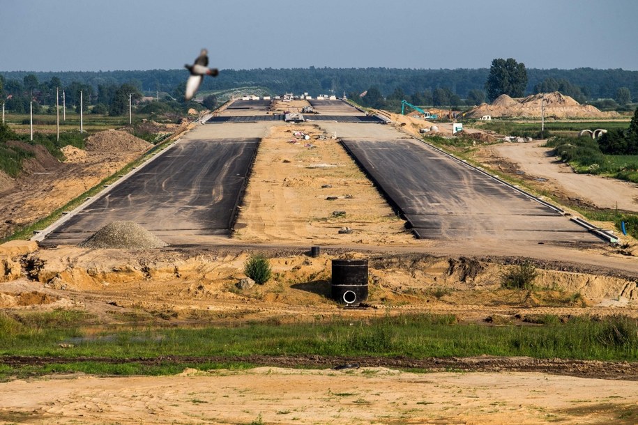 Budowa drogi ekspresowej S5 na odcinku Kaczkowo - Korzeńsko /Maciej Kulczyński /PAP