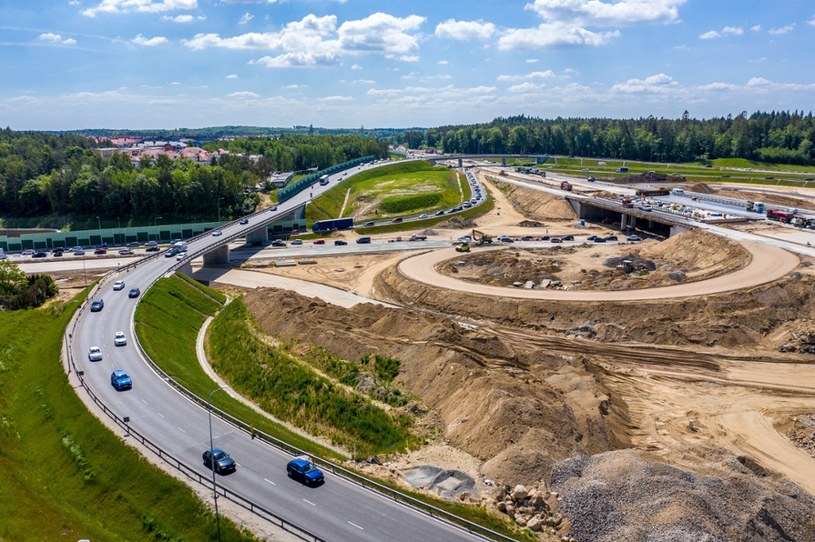 Budowa drogi ekspresowej S6, łączącej Trójmiasto ze Szczecinem. To jedno z wielu zadań inwestycyjnych planowanych do 2030 roku /Przemek Swiderski/REPORTER /East News