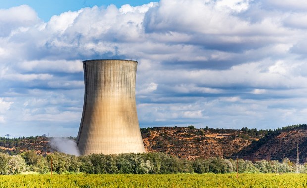 Budowa elektrowni jądrowej w Polsce. Premier podał datę, KE zatwierdziła wniosek