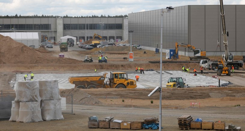 Budowa fabryki w Gruenheide trwa już od jakiegoś czasu /AFP