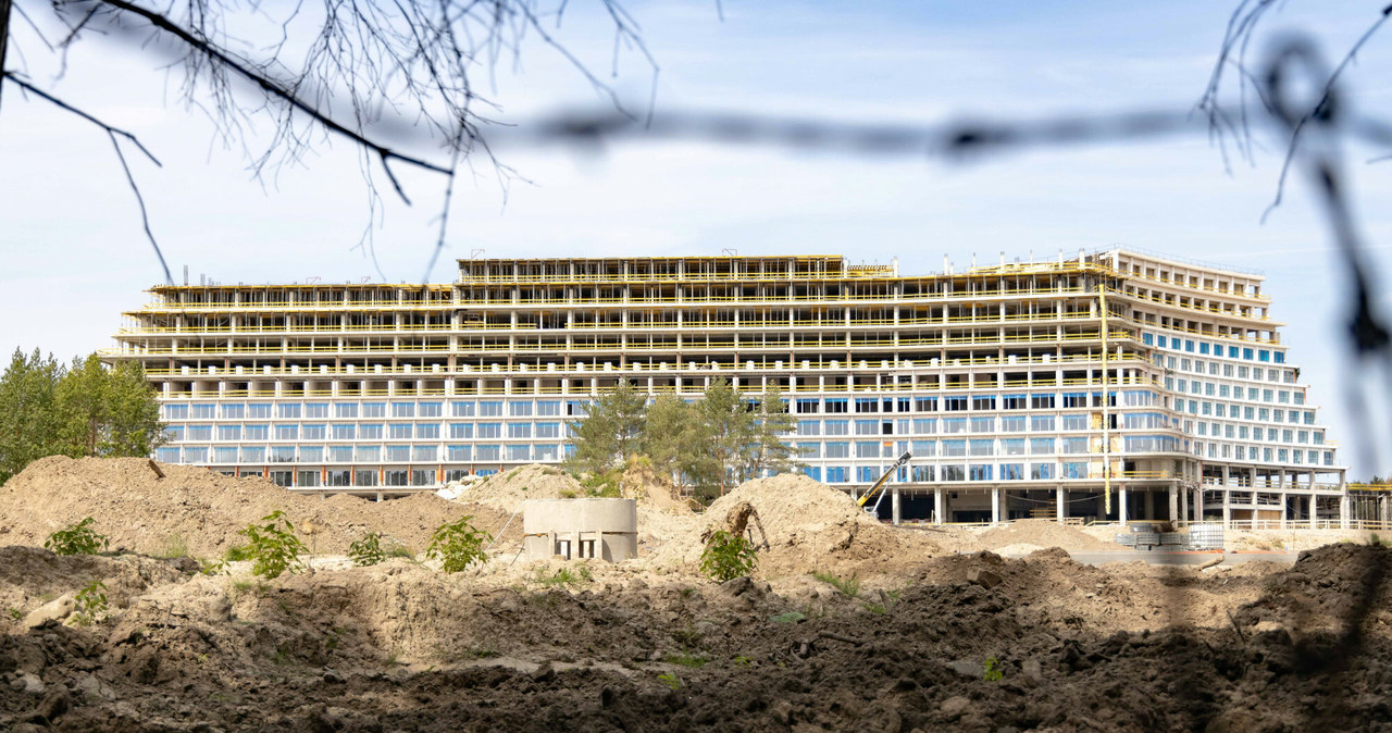 Budowa hotelu Gołębiewski w Pobierowie /ROBERT STACHNIK/REPORTER /East News