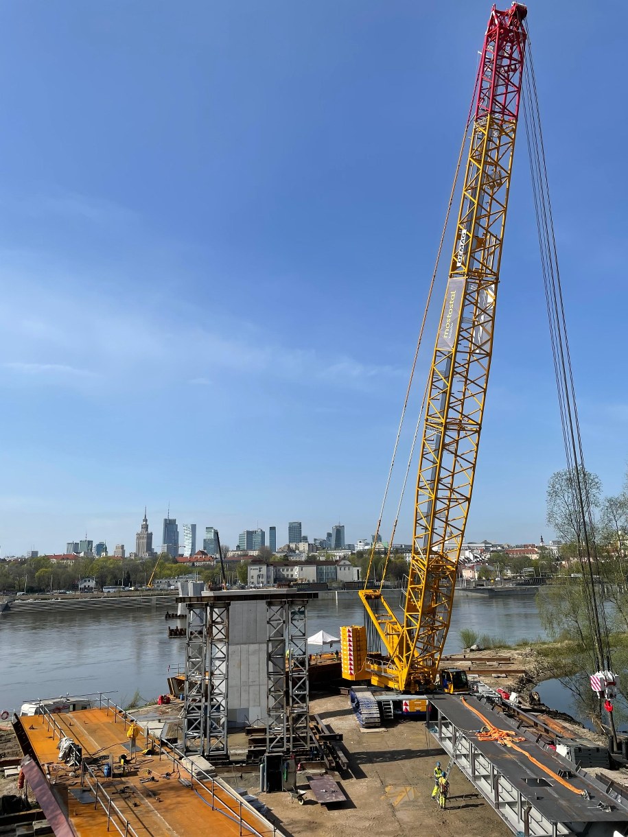 Budowa kładki pieszo-rowerowej /Anna Zakrzewska /RMF24