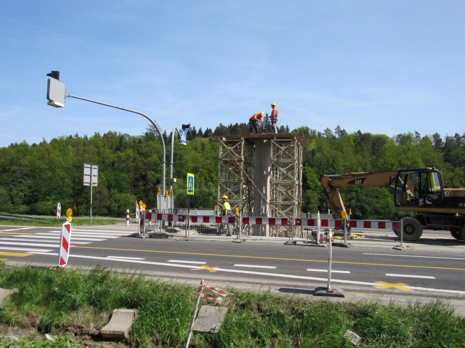 Budowa kładki w Głogoczowie /GDDKiA Kraków /