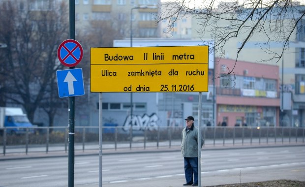 Budowa kluczowej stacji warszawskiego metra wstrzymana