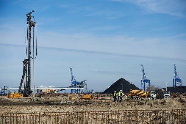 Budowa nowego terminalu naftowego w gdańskim Porcie Północnym /PAP