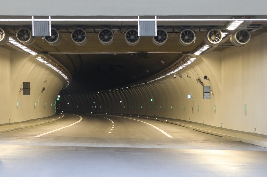 Budowa tunelu pod górą Luboń Mały na odcinku S7 Naprawa - Skomielna Biała /Grzegorz Momot /PAP