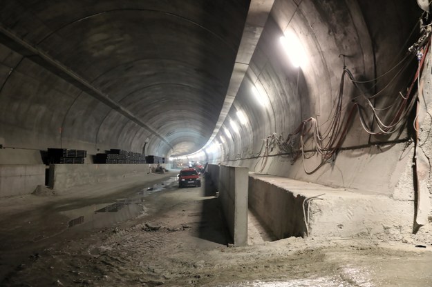 Budowa tunelu (zdjęcie archiwalne ze stycznia 2021) /Grzegorz Momot /PAP