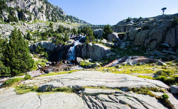 Budowali taras widokowy. Spadli z wysokości 50 metrów
