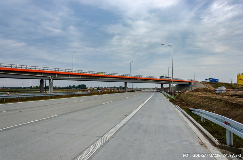 Budowany odcinek A1 między Tuszynem a Częstochową. /Autor: Maciej Zalewski /GDDKiA