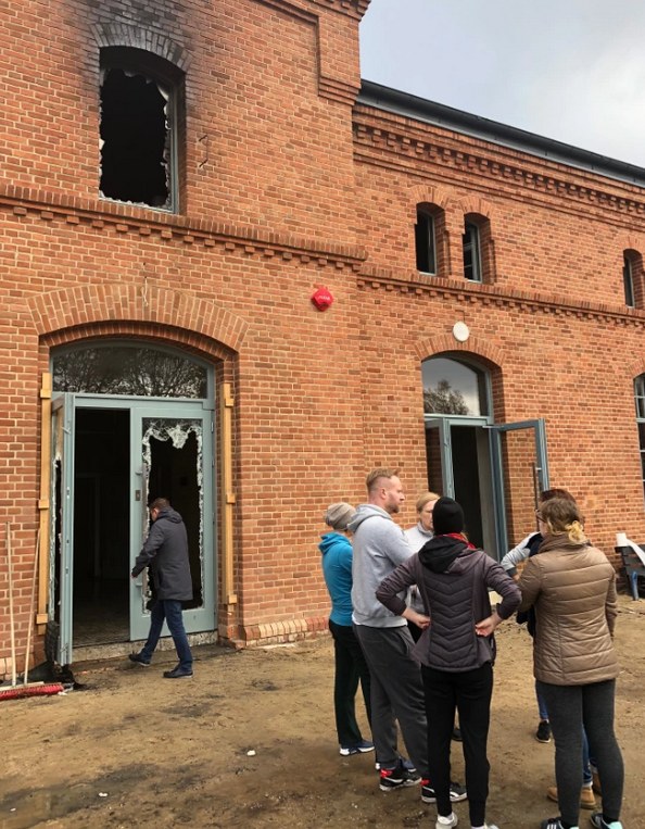 Budynek Banku Żywności po pożarze /Piotr Bułakowski /RMF FM