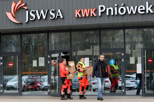 Budynek kopalni Jastrzębskiej Spółki Węglowej Pniówek w Pawłowicach /Zbigniew Meissner /PAP