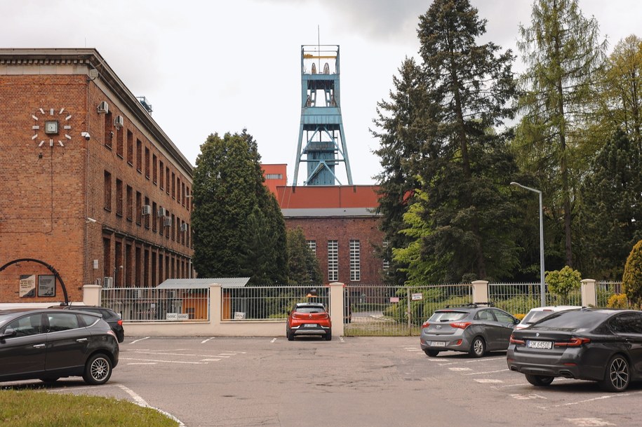 Budynek kopalni Mysłowice-Wesoła w Mysłowicach /Zbigniew Meissner /PAP
