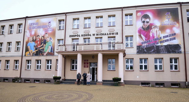 Budynek liceum ogólnokształcącego gdzie została stworzona klasa o profilu disco-polo /Michał Zieliński  /PAP
