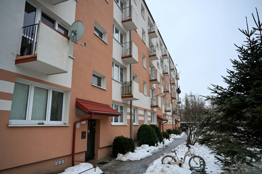 Budynek mieszkalny, w którym doszło do tragedii. /Piotr Kowala /PAP