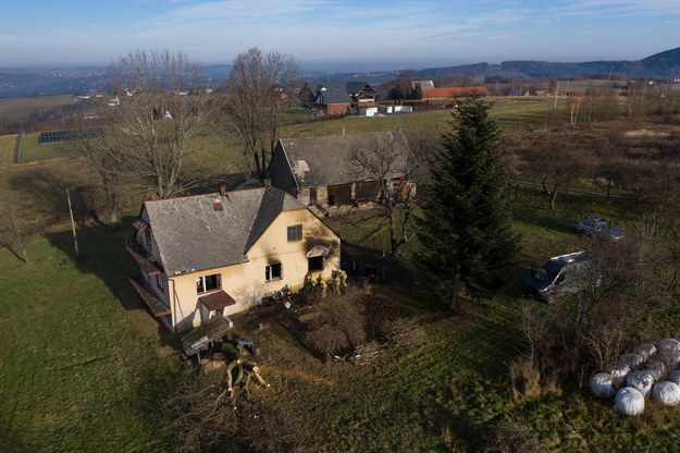 Budynek mieszkalny, w którym w ubiegły weekend  po południu w wyniku pożaru zginęły dwie osoby //Łukasz Gągulski /PAP