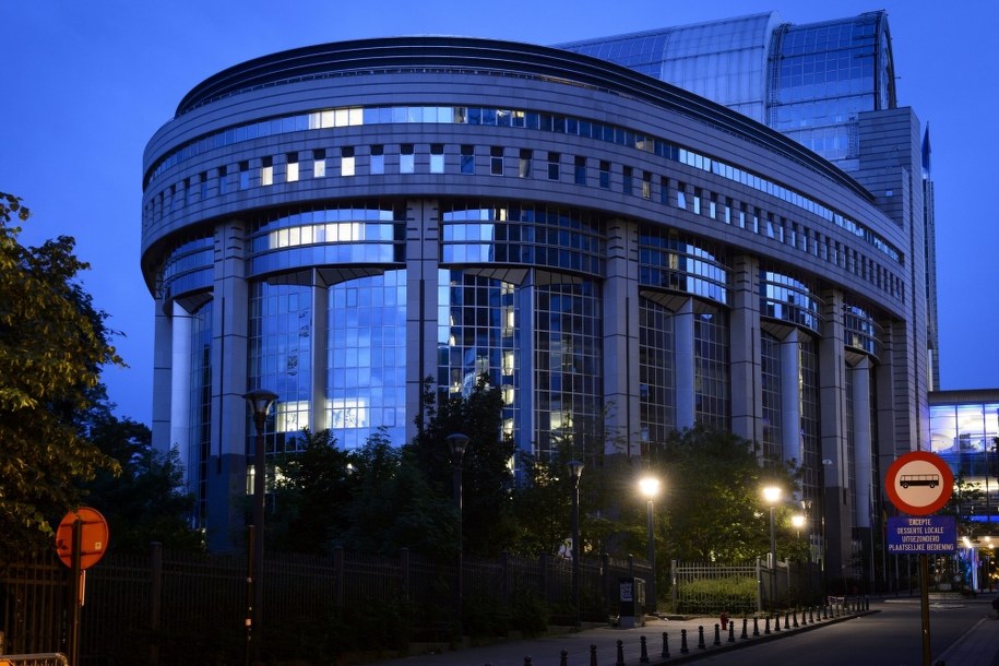 Budynek Parlamentu Europejskiego /	Wiktor Dąbkowski   /PAP