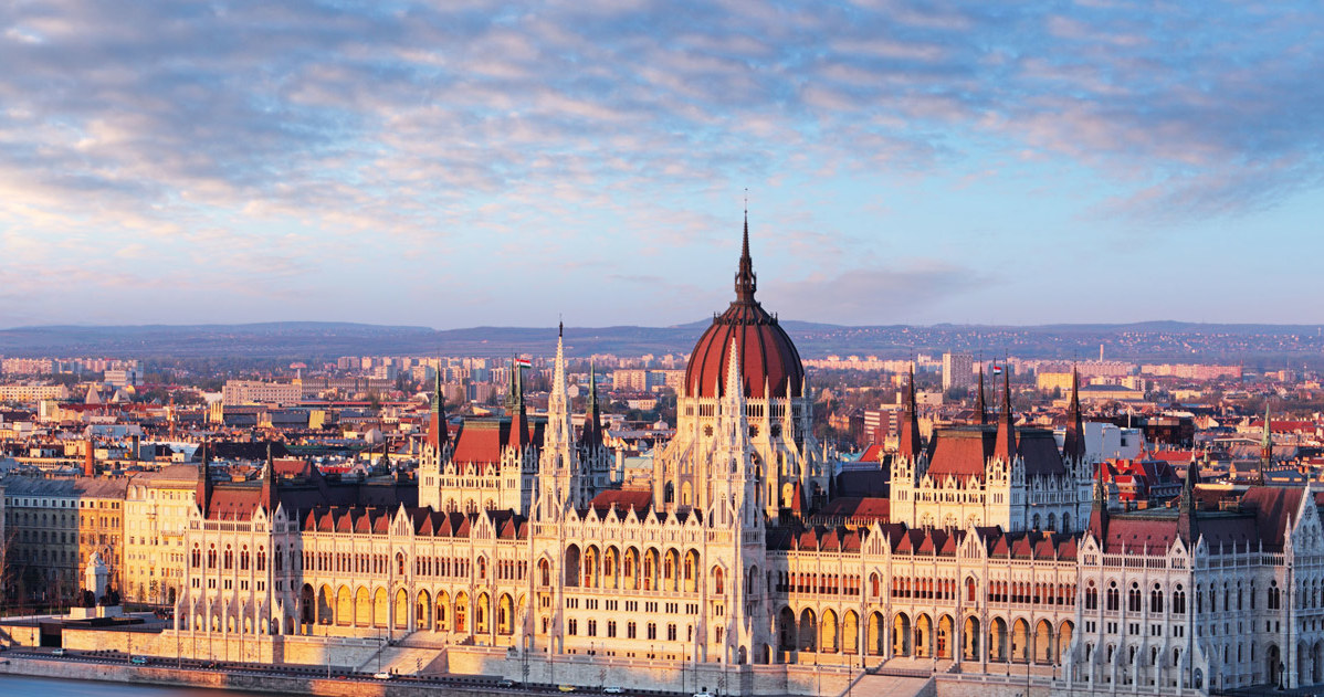 Budynek Parlamentu w Budapeszcie (Węgry) /123RF/PICSEL