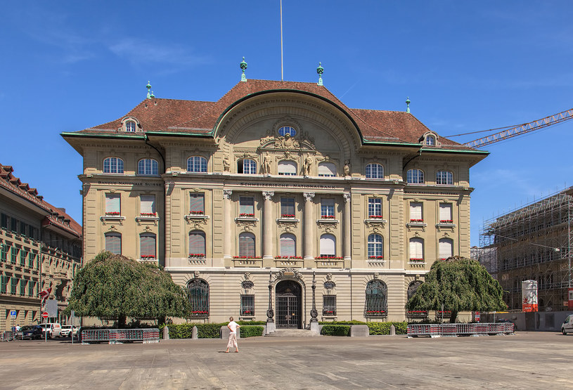 Budynek siedziby Narodowego Banku Szwajcarii. /123RF/PICSEL
