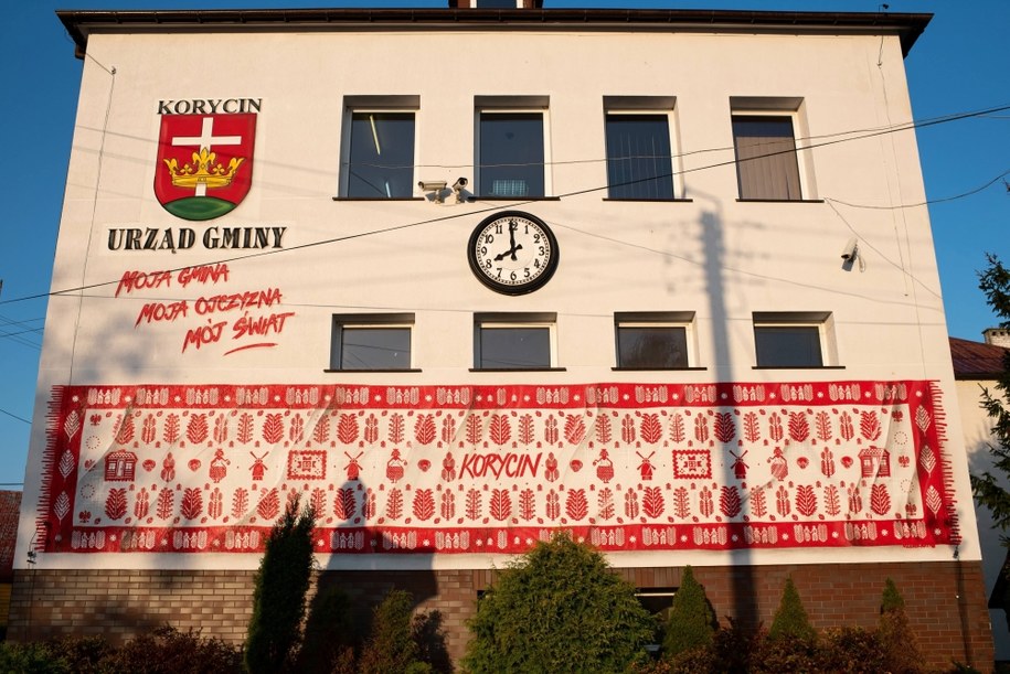 Budynek urzędu gminy w Korycinie /PAP