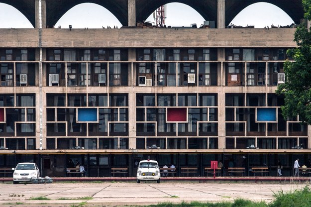 Budynek użyteczności publicznej w Indiach autorstwa Le Corbusiera /Krystof Kriz /PAP/EPA