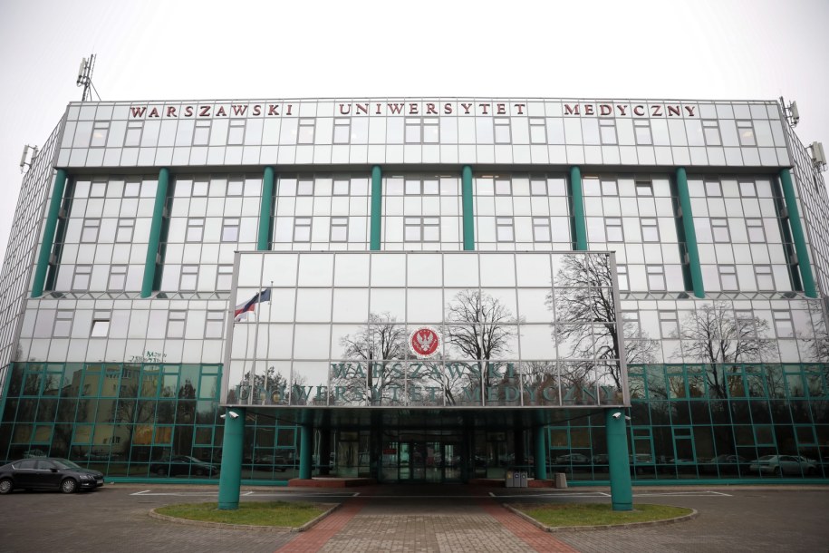 Budynek Warszawskiego Uniwersytetu Medycznego / 	Leszek Szymański    /PAP