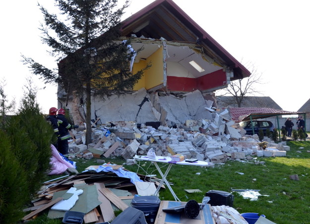 Budynek zniszczony po wybuchu /Straż Pożarna /PAP
