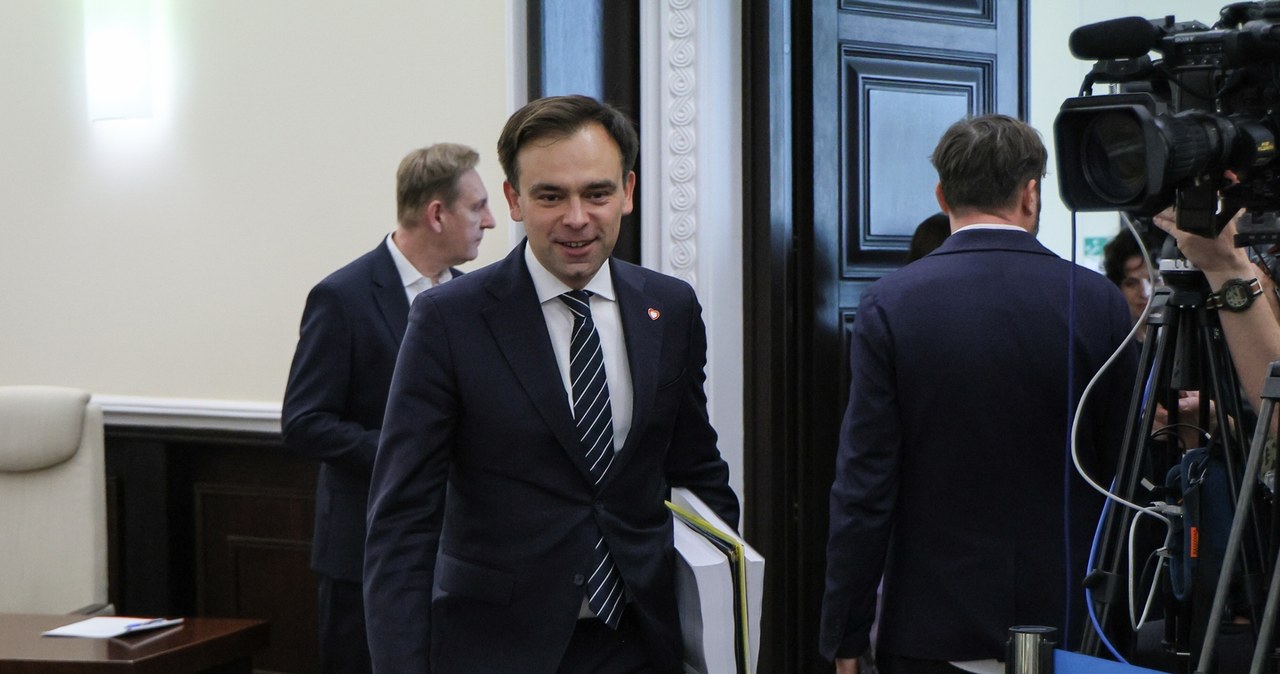 Budżet na 2026 r. Rząd planuje dochody z podatków, których prezydent zapowiedział zawetowanie /Paweł Supernak /PAP