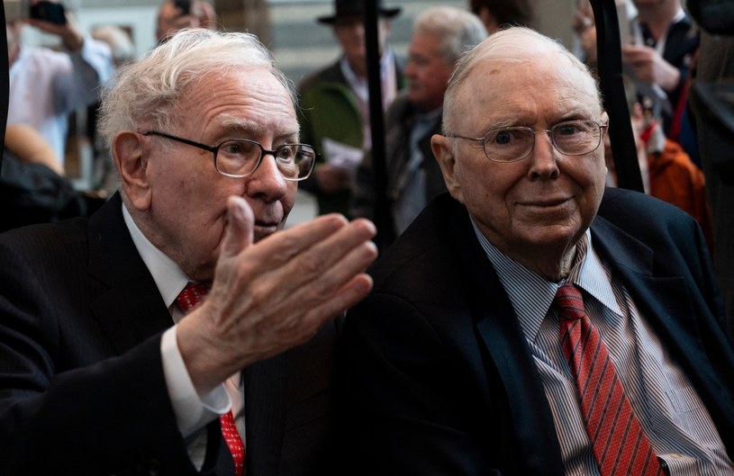Buffett żegna Mungera. Takiego duetu inwestorów świat nigdy wcześniej nie widział. /JOHANNES EISELE /AFP