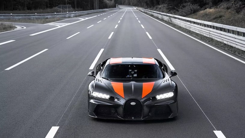 Bugatti Chiron rozpędza się do 490 km/h i ustanawia nowy rekord prędkości (film) /Geekweek