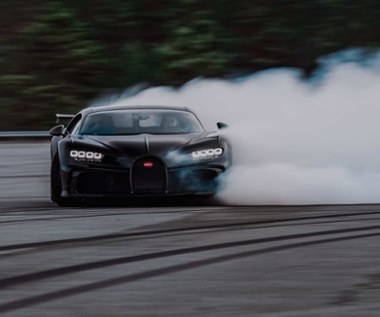 Bugatti Chiron w poślizgu kontrolowanym. To wideo robi wrażenie 