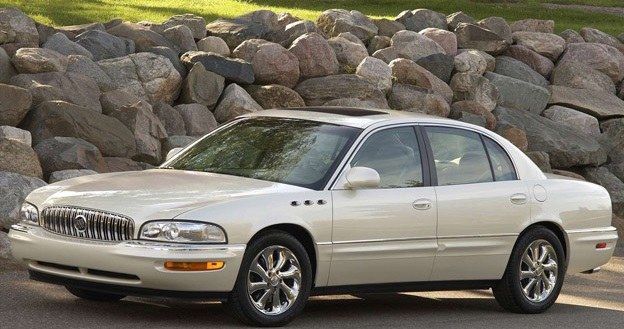 Buick Park Avenue Ultra z 2004 roku /Buick