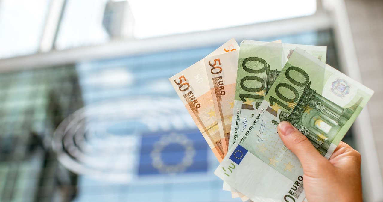 Bułgaria: Rząd i bank centralny opublikowali plan wprowadzenie euro od 2024 r. /123RF/PICSEL