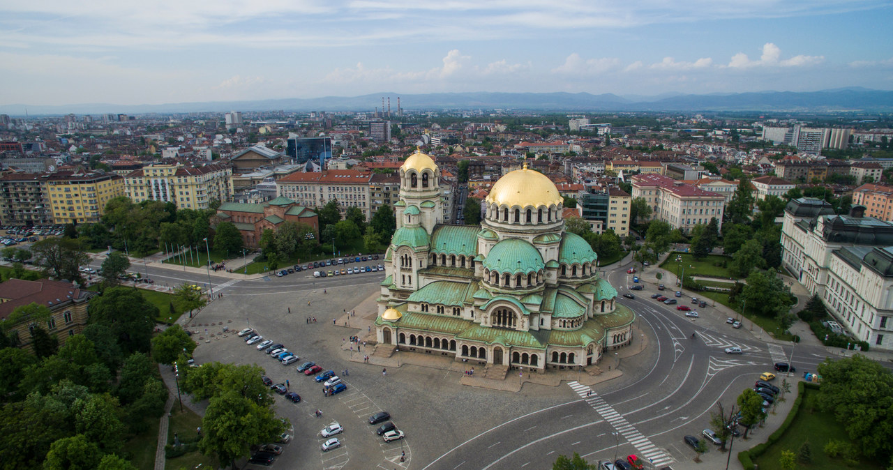 Bułgaria zamierza przyjąć euro. Na zdj. katedra Aleksandra Newskiego w Sofii /123RF/PICSEL