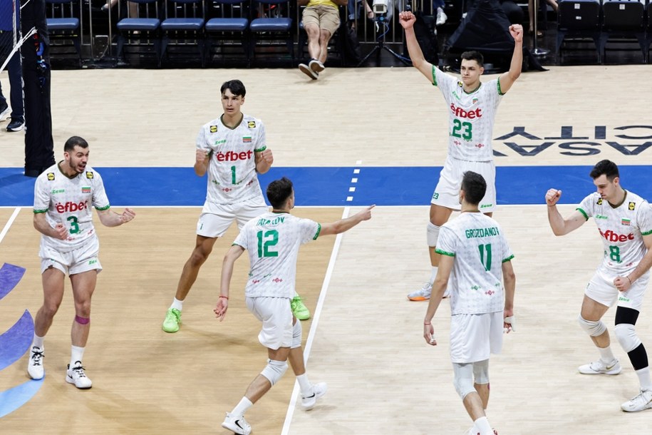 Bułgarscy siatkarze zagrają w finale MŚ na Filipinach /PAP/EPA/ROLEX DELA PENA /PAP/EPA