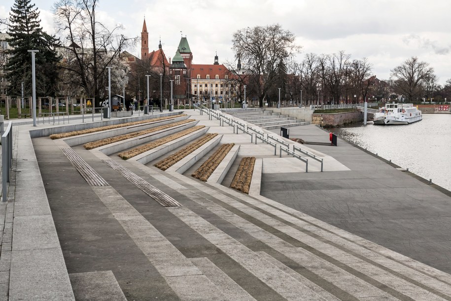 Bulwar Xawerego Dunikowskiego we Wrocławiu, na którym zaatakowano 18-latka (zdj. arch.) / 	Maciej Kulczyński    /PAP
