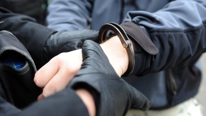 Bulwersujący przykład agresji na drodze. Zajechał drogę i strzelił kierowcy w głowę