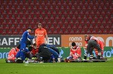 Bundesliga. Mark Uth w trakcie meczu Augsburg - Schalke 04 potrzebował kroplówki