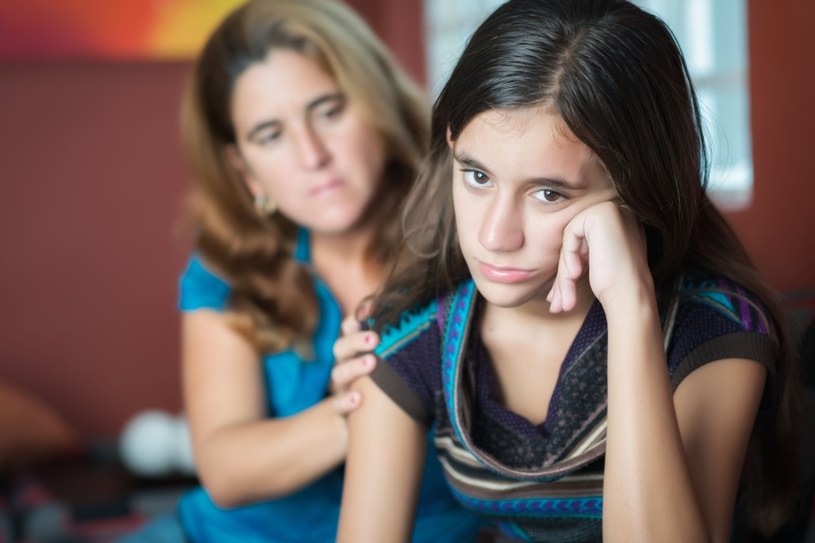 Bunt nastolatka nie wynika z chęci zrobienia na złość rodzicom /123RF/PICSEL