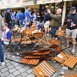 Burdy kibiców w centrum Wrocławia. "Policja będzie bezwzględna" NAGRANIA